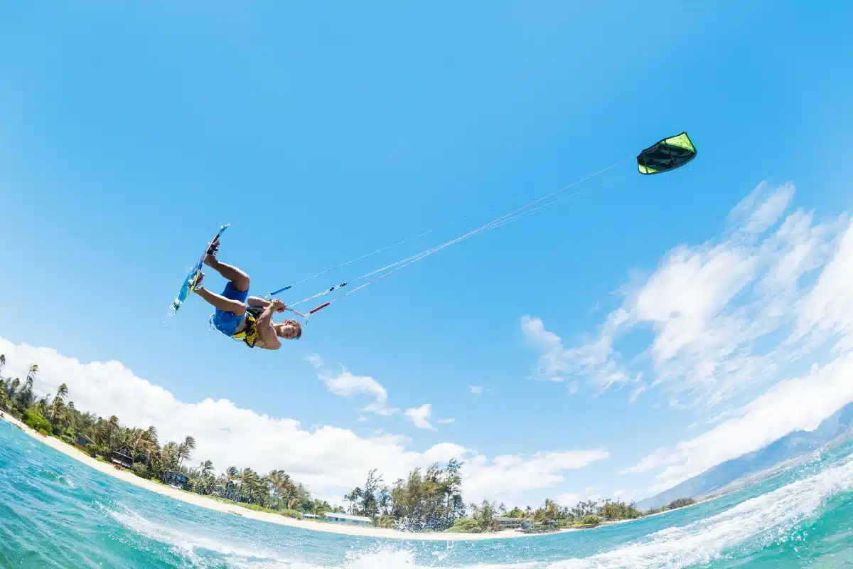 ไคท์เซิร์ฟ (Kite surf)